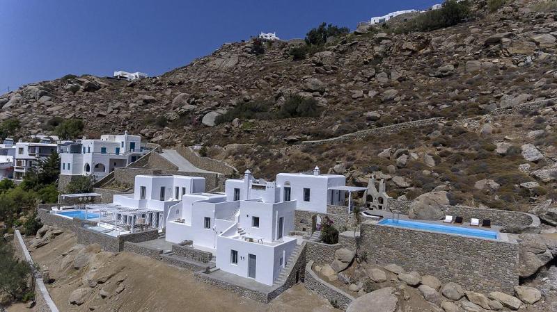 ホテル Sealine Villas