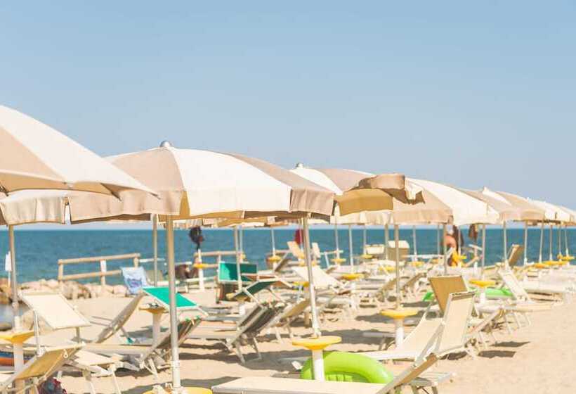 Отель Club Del Sole Spina Family Camping Village