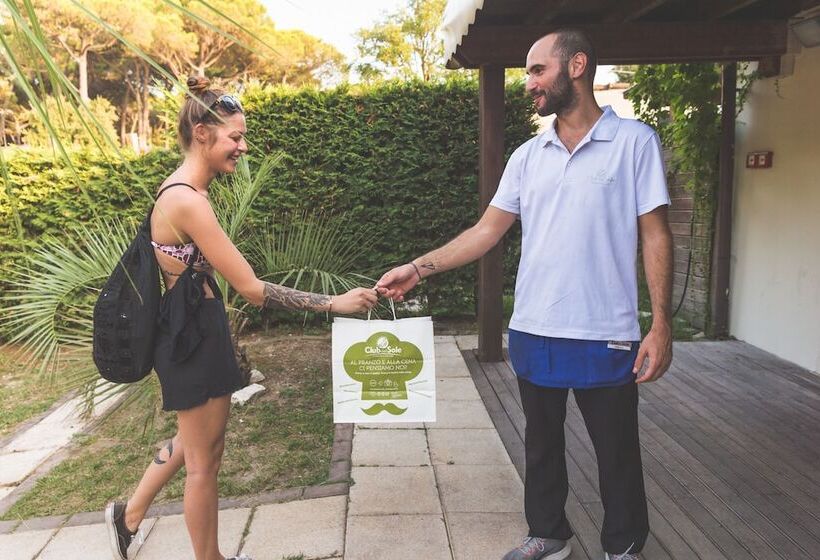 Отель Club Del Sole Spina Family Camping Village