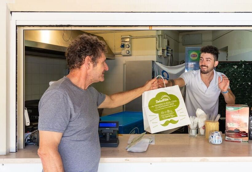 Отель Club Del Sole Spina Family Camping Village