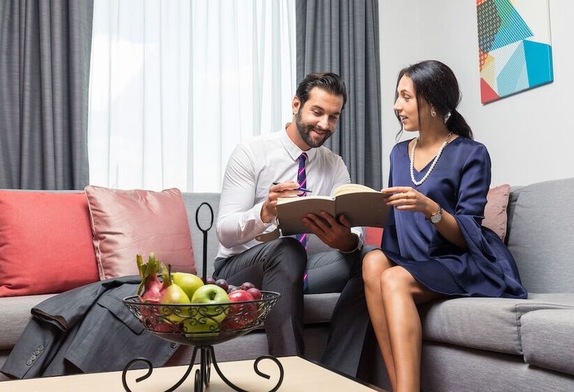 Studio M Arabian Plaza Hotel & Hotel Apartments