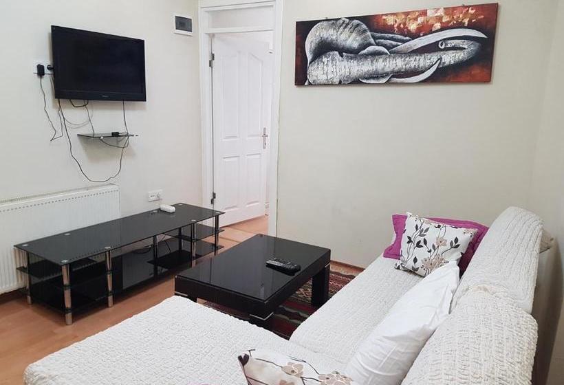 ホテル Taksim Suitell