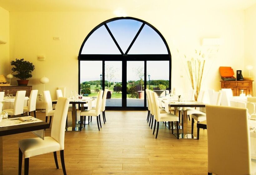 酒店 Tenuta Lamborghini Golf & Resort