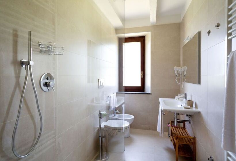 酒店 Tenuta Lamborghini Golf & Resort