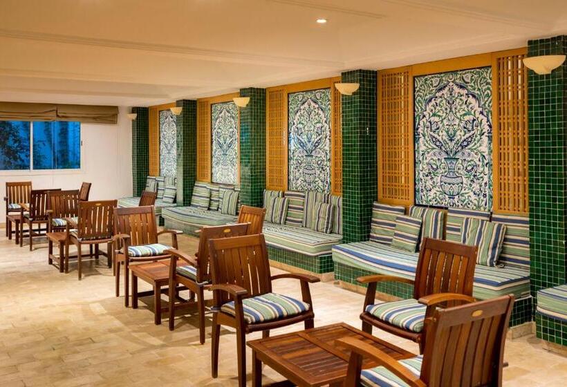 호텔 Thabraca Thalasso & Diving