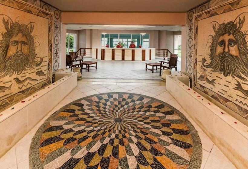 호텔 Thabraca Thalasso & Diving