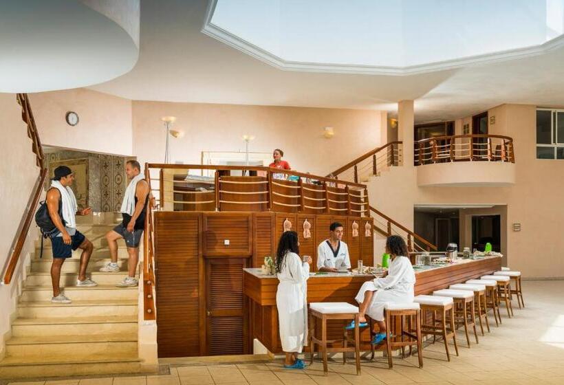 호텔 Thabraca Thalasso & Diving