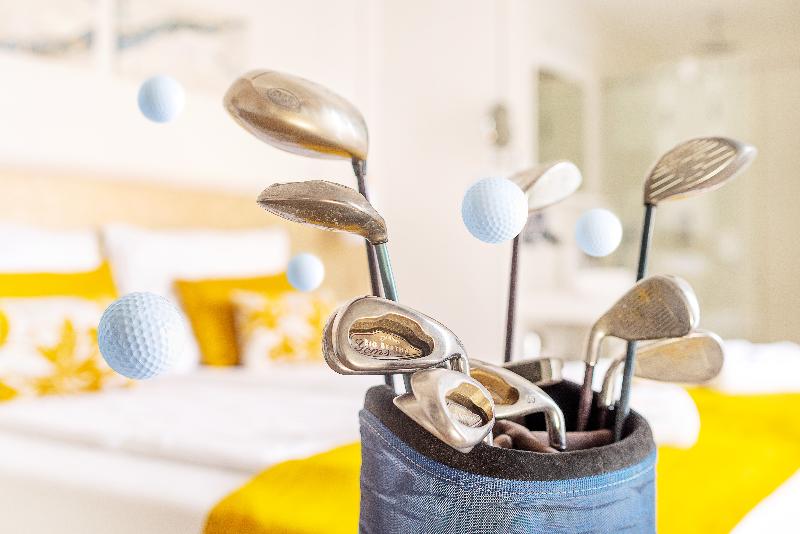 酒店 The Place   Adults Only