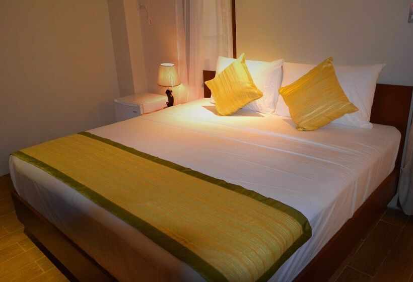 בית מלון כפרי The Sitio Boracay Villas And Suites