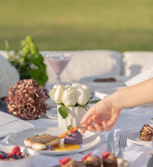 هتل The View Bouznika