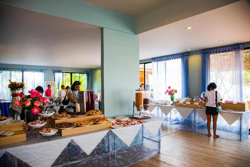 בית מלון כפרי Villa Chacha Krabi Beachfront Resort