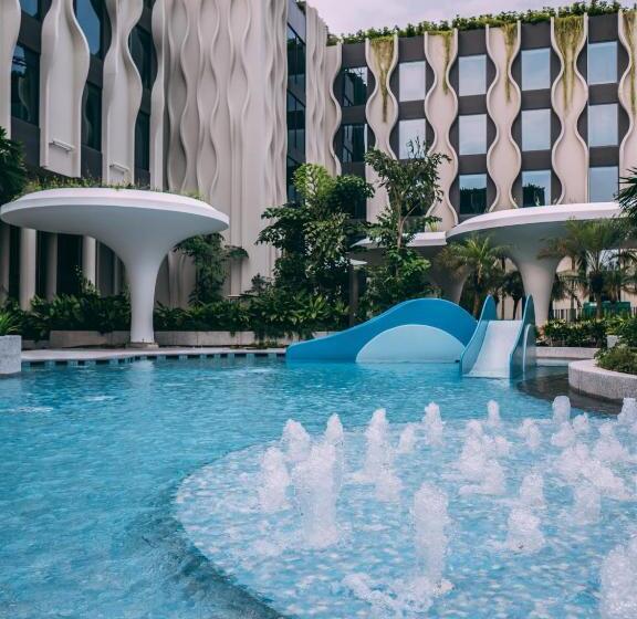 Village Hotel Sentosa By Far East Hospitality