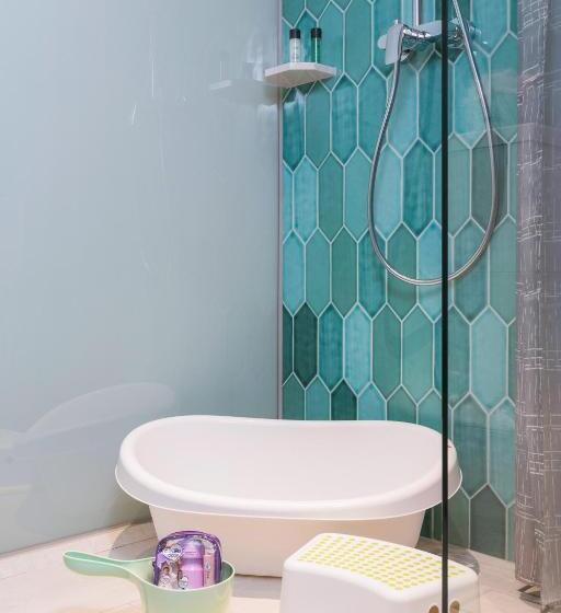 Village Hotel Sentosa By Far East Hospitality