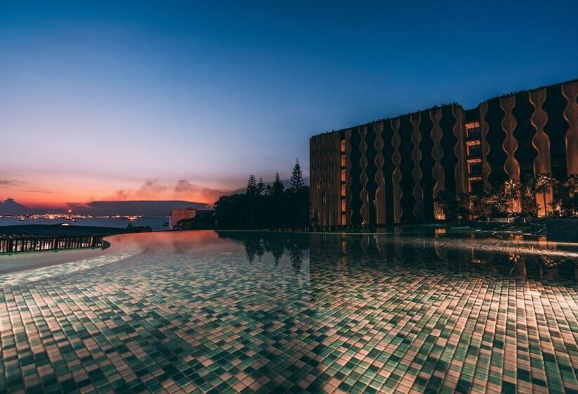 Village Hotel Sentosa By Far East Hospitality