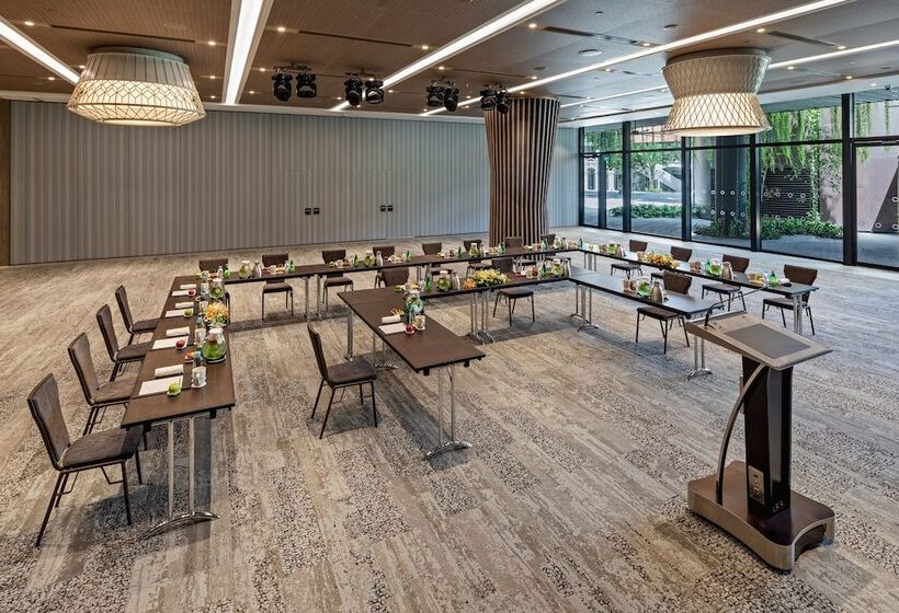 Village Hotel Sentosa By Far East Hospitality