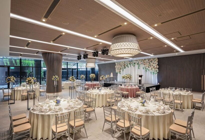 Village Hotel Sentosa By Far East Hospitality