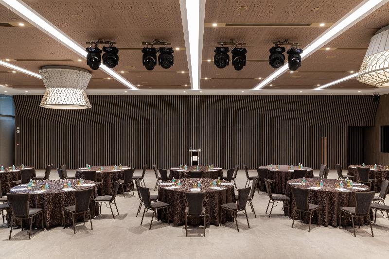 Village Hotel Sentosa By Far East Hospitality