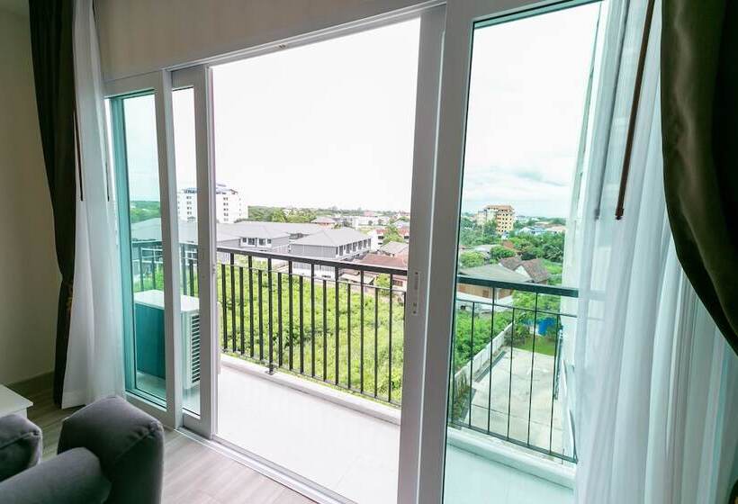 Locals Prio Chiangmai Central Airport Plaza