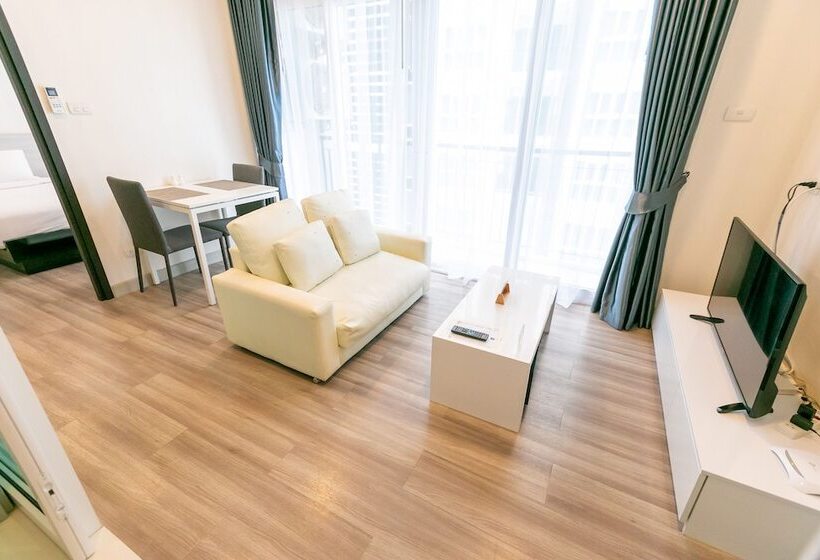 Locals Prio Chiangmai Central Airport Plaza