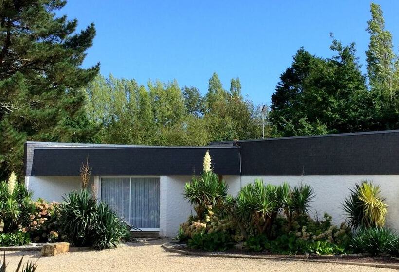 Logis Hotel La Croix Du Sud