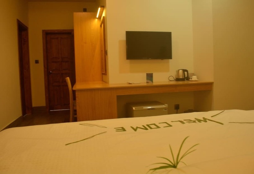 پانسیون Equator Residence