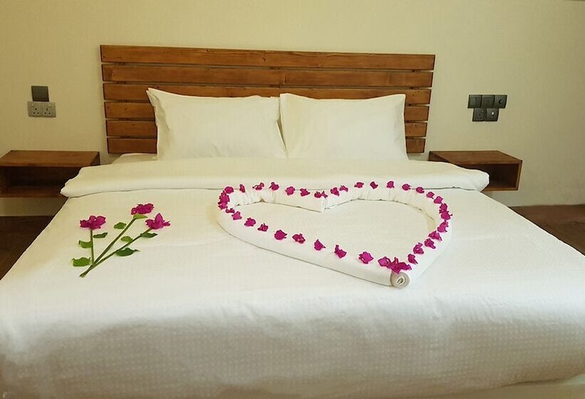 پانسیون Equator Residence