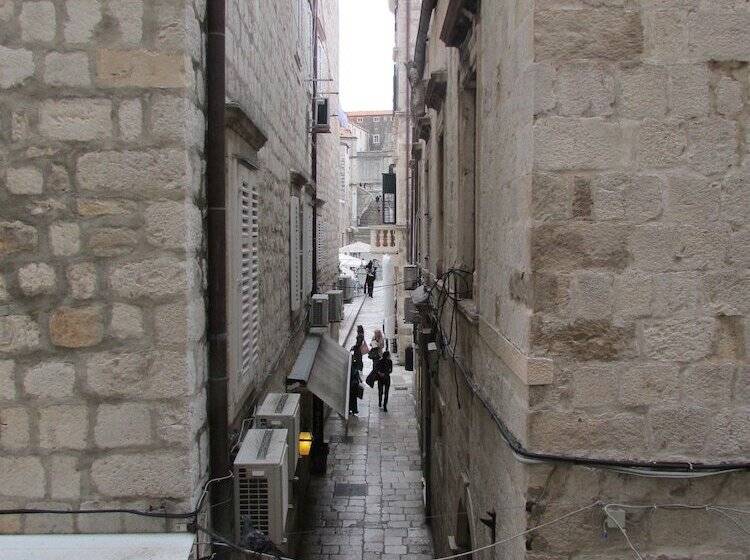 膳宿费 Blasius Residence