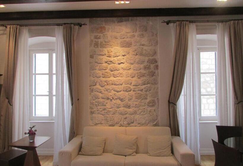 膳宿费 Blasius Residence