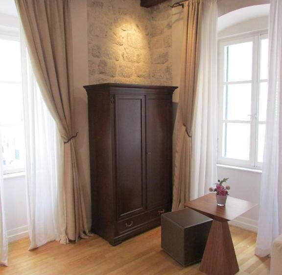 膳宿费 Blasius Residence