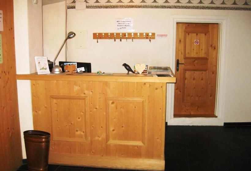 بنسيون Pensiun Garni Plaz