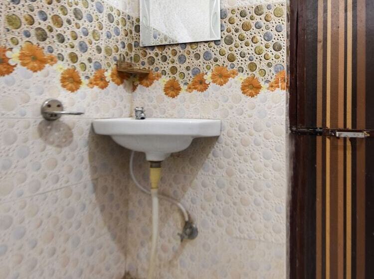 بنسيون Sheetal Home Stay