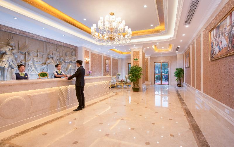 Vienna Hotel Guangzhou South Railway Station