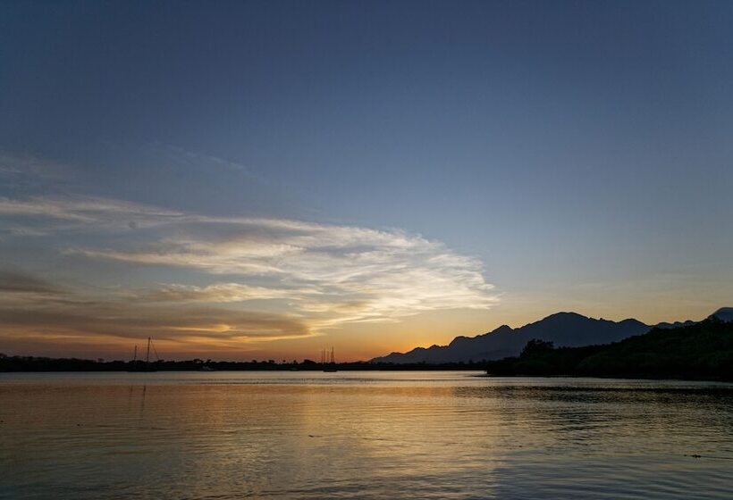 צימר Menjangan Eco Lodge