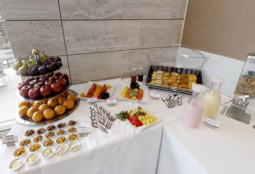 Estelar La Torre Suites