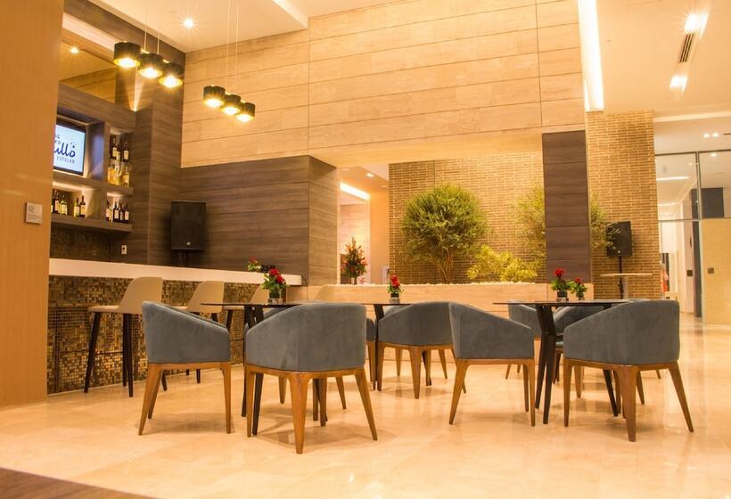 Estelar La Torre Suites