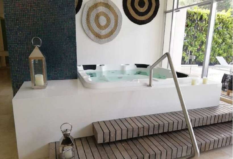 Estelar La Torre Suites