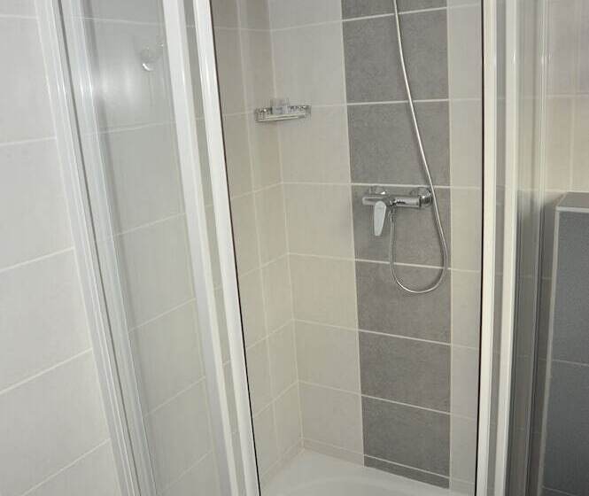 Отель Akena La Ferte Bernard