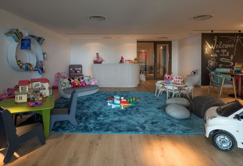 בית מלון כפרי Amara Sea Your Only View™