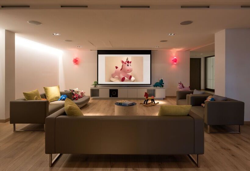 בית מלון כפרי Amara Sea Your Only View™