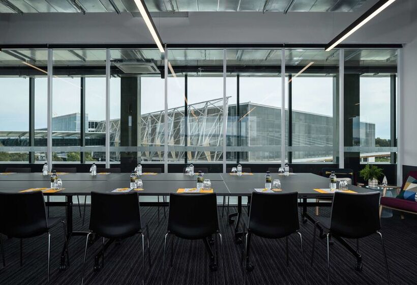 酒店 Atura Adelaide Airport