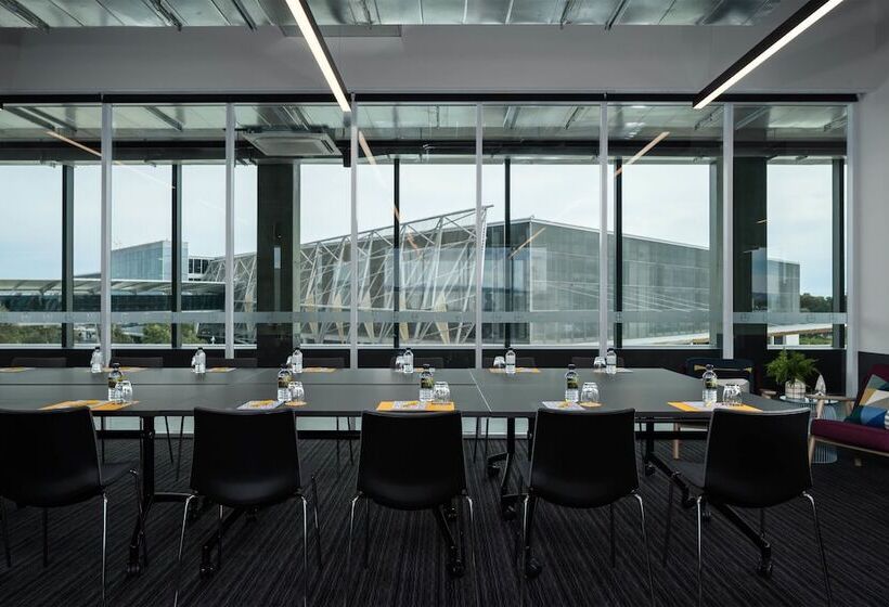 酒店 Atura Adelaide Airport