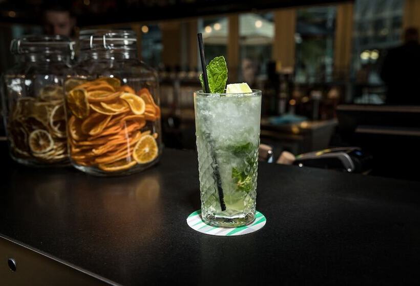 酒店 Atura Adelaide Airport