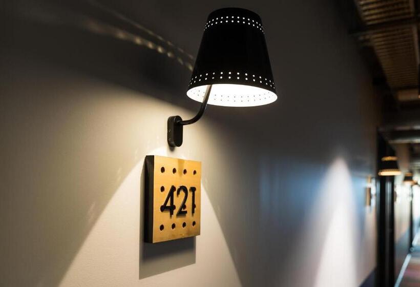 酒店 Atura Adelaide Airport