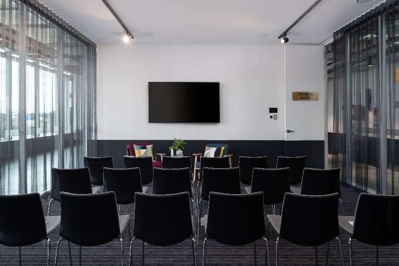 酒店 Atura Adelaide Airport