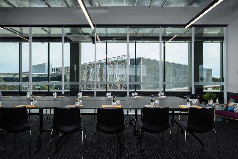 酒店 Atura Adelaide Airport