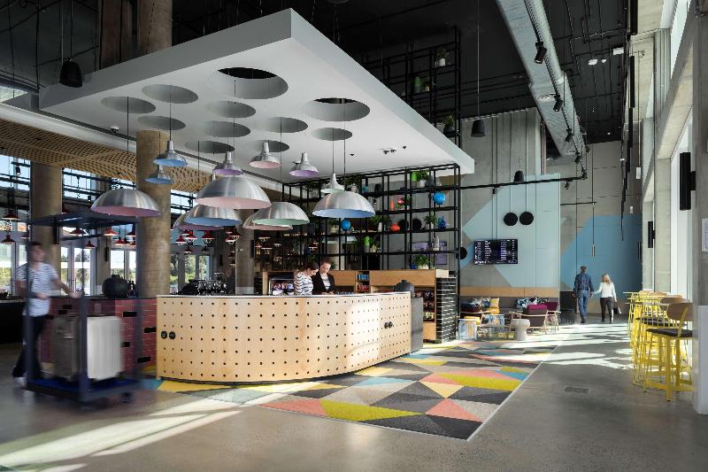 酒店 Atura Adelaide Airport