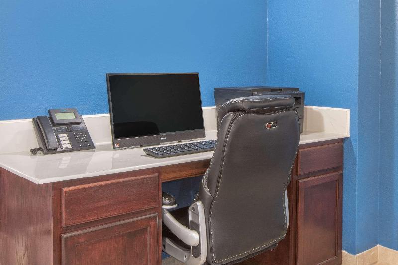 فندق Baymont By Wyndham Roseburg