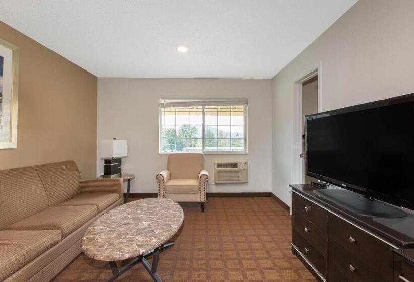 فندق Baymont By Wyndham Roseburg