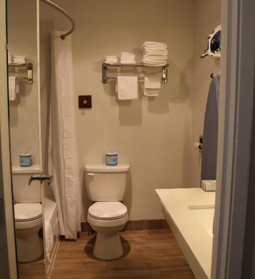 فندق Baymont By Wyndham Roseburg