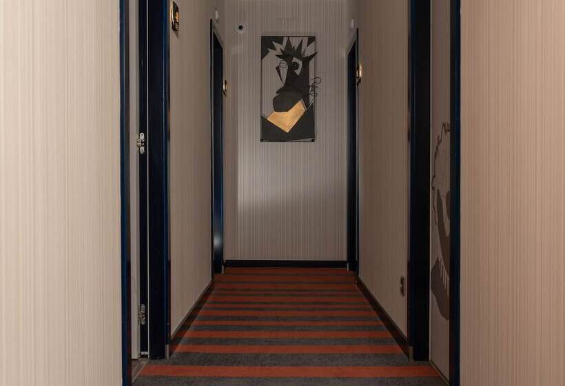 هتل Be Poet Baixa